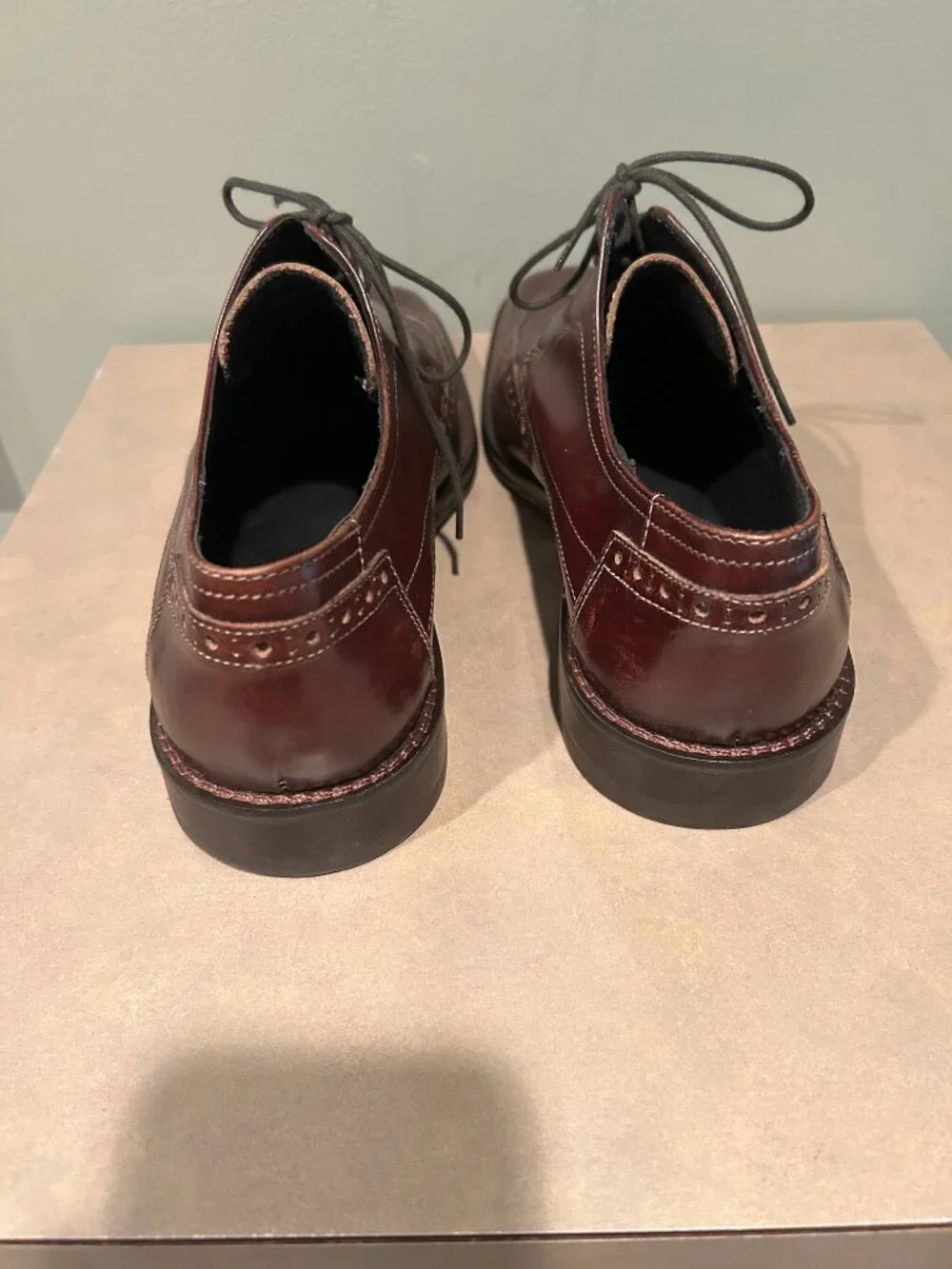 Men's Johnstone & Murphy Square Toe Wing Tipped Shoes - 10
